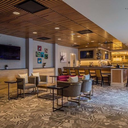 Hilton Garden Inn Pittsburgh Airport Moon Township Exterior photo