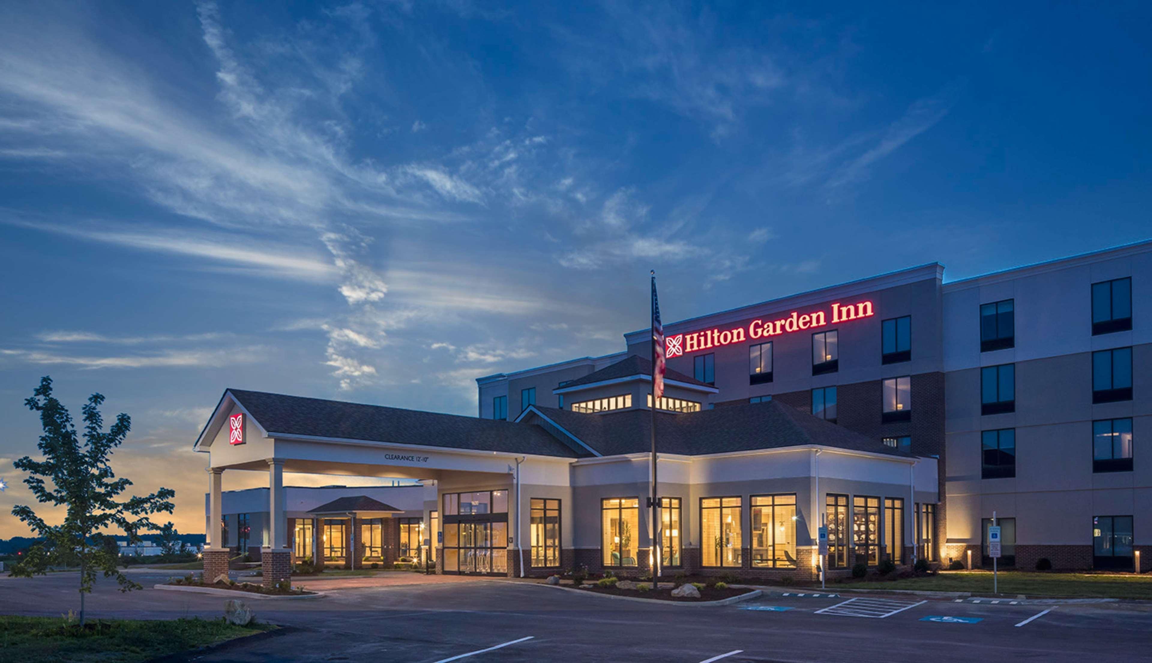 Hilton Garden Inn Pittsburgh Airport Moon Township Exterior photo