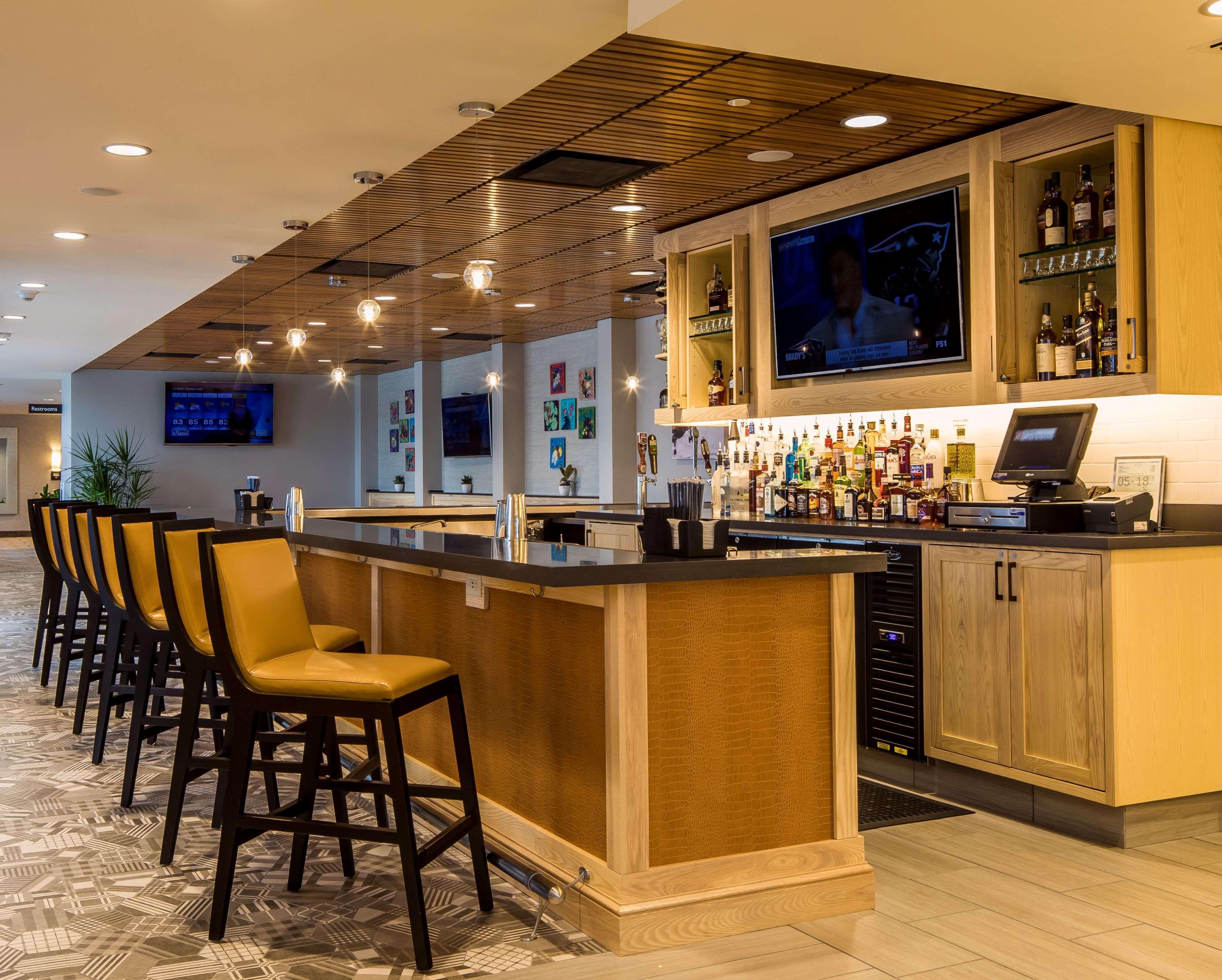 Hilton Garden Inn Pittsburgh Airport Moon Township Exterior photo