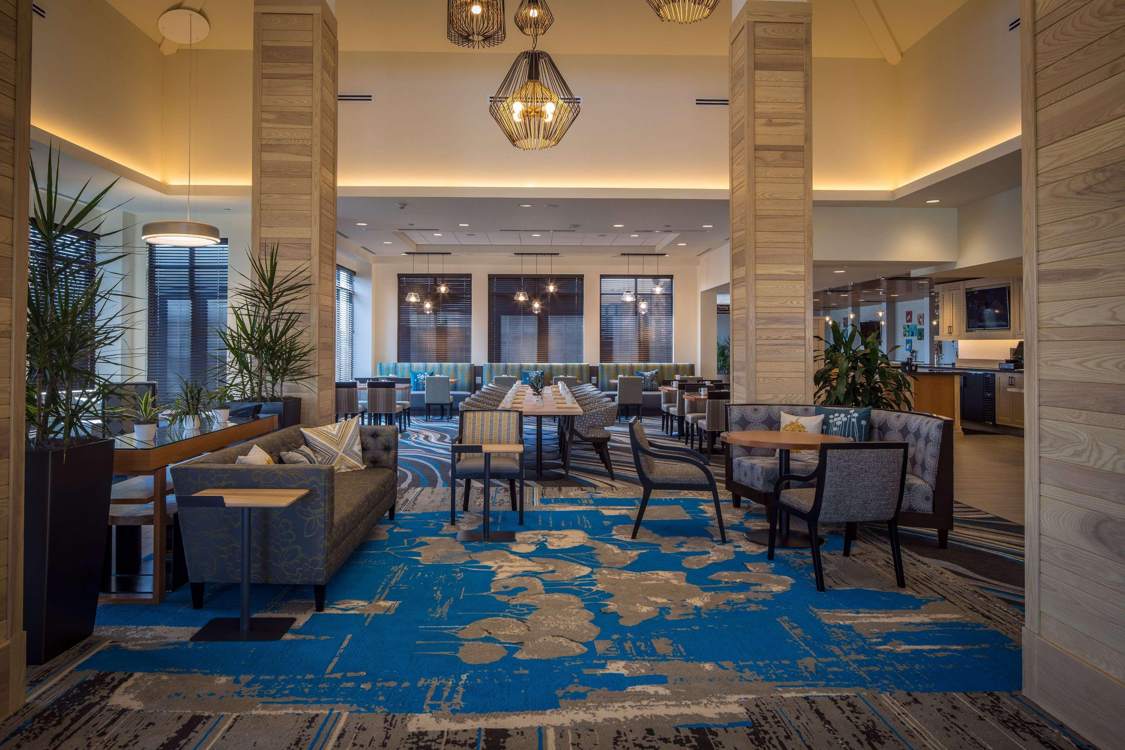 Hilton Garden Inn Pittsburgh Airport Moon Township Exterior photo