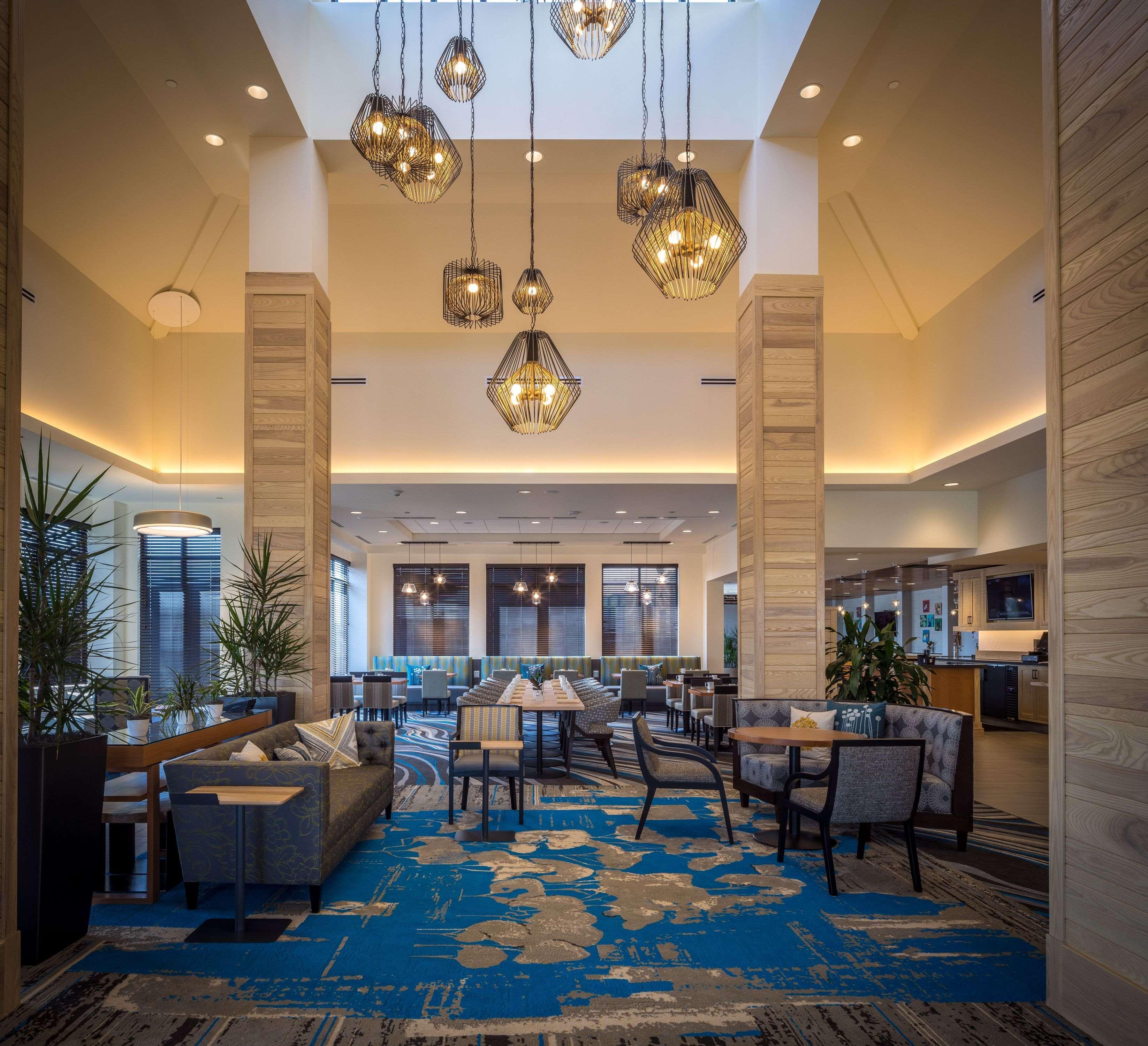 Hilton Garden Inn Pittsburgh Airport Moon Township Exterior photo