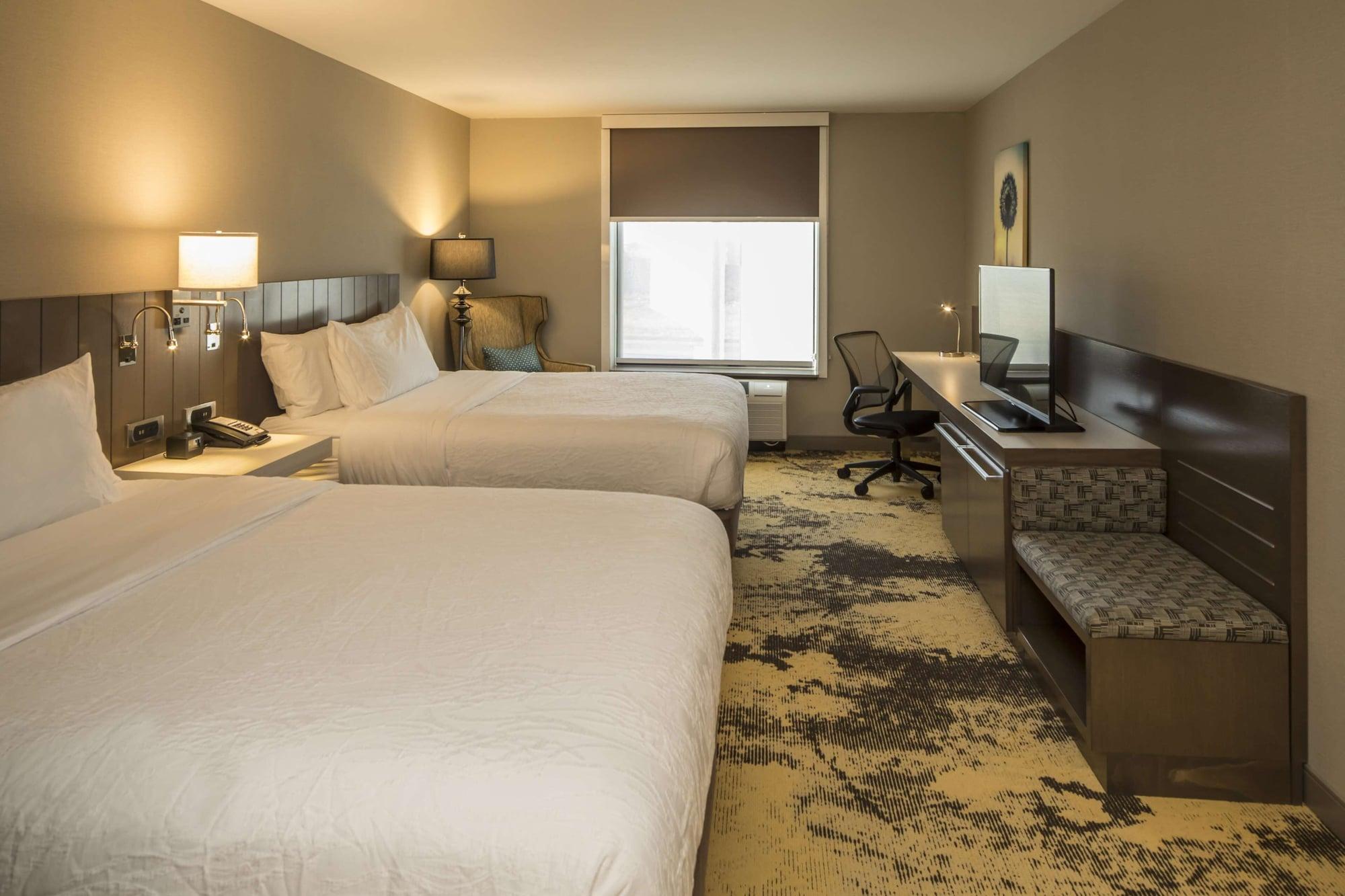Hilton Garden Inn Pittsburgh Airport Moon Township Exterior photo